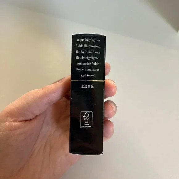 NIB Giorgio Armani Beauty Luminous Silk Acqua Highlighter in Shade #1 “Halo” - Picture 9 of 11